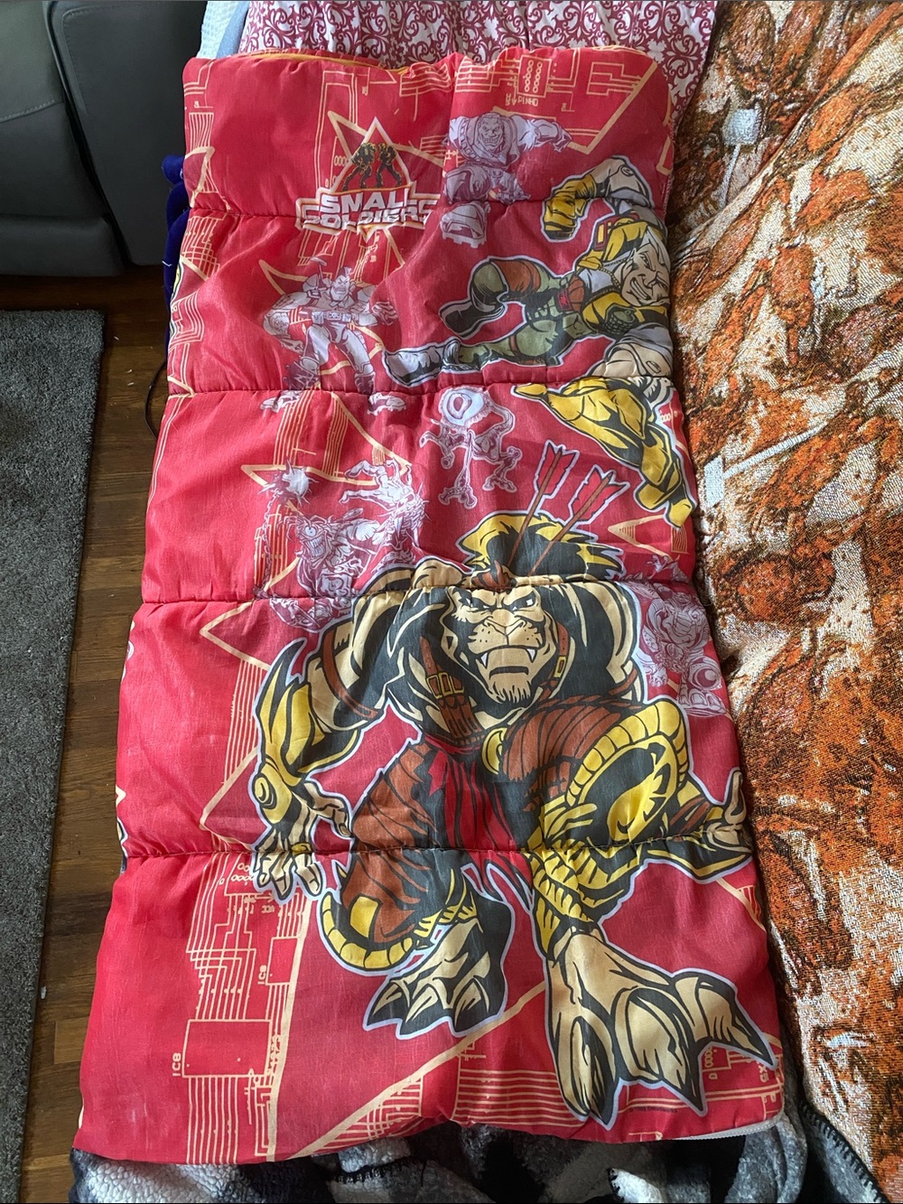 Small Soldiers sleeping bag blanket zipper snuggle sack  vintage 1990 ‘s